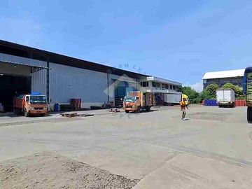 Jual gudang siap pakai di jl raya Legok - karawaci, Tangerang dekat tol