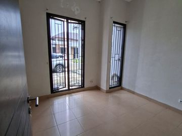 Sewa Murah Rumah Tinggal Botanica Valley • LT 78 / LB 48 • 1 Lantai • Kosongan • Siap Huni