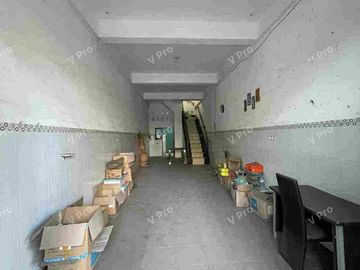 disewakan ruko dua lantai lokasi strategis di jl ratulangi dekat mall dan poros jalan