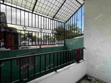 disewakan ruko dua lantai lokasi strategis di jl ratulangi dekat mall dan poros jalan