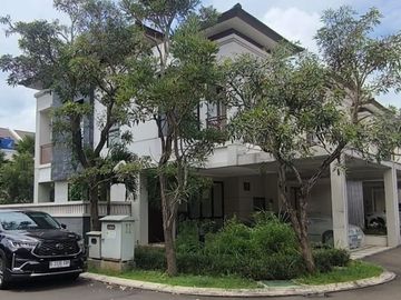 Turun Harga Rumah Murah Classic Mewah di Podomoro Park Bandung