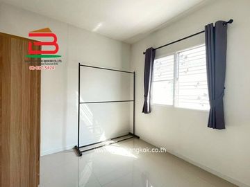 ทาวน์โฮม หมู่บ้านพฤกษา 116 (ใกล้มหาลัยเทคโนโลยีราชมงคลธัญบุรี) เนื้อที่ 17.4 ตรว. อำเภอคลองหลวง ปทุมธานี