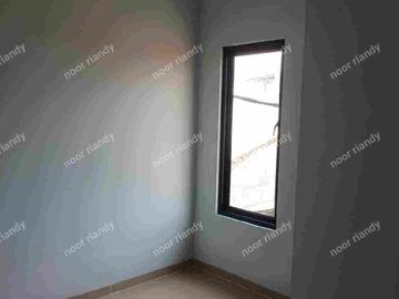 DI JUAL 4 UNIT MINI HOUSE 2 LANTAI AKSES MOTOR DI KAMPUNG GEDONG PASAR REBO JAKTIM