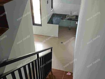 DI JUAL 4 UNIT MINI HOUSE 2 LANTAI AKSES MOTOR DI KAMPUNG GEDONG PASAR REBO JAKTIM