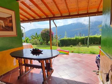 Casa Finca La Zoila Rosa, vereda la liboriana, corregimiento de Versalles, Municipio de Santa Bárbara, Antioquia.