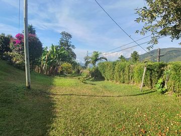 Casa Finca La Zoila Rosa, vereda la liboriana, corregimiento de Versalles, Municipio de Santa Bárbara, Antioquia.