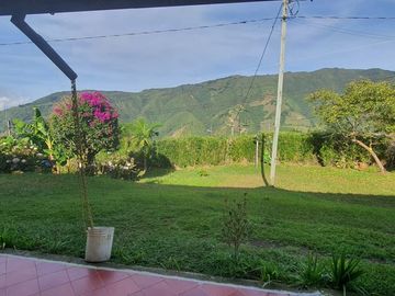 Casa Finca La Zoila Rosa, vereda la liboriana, corregimiento de Versalles, Municipio de Santa Bárbara, Antioquia.
