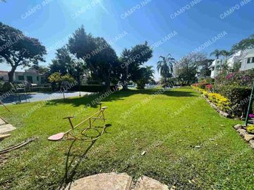 VENTA Ó RENTA CASA EN ZONA DORADA COL. DELICIAS, CUERNAVACA MOR.