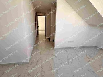 SE VENDE CASA EN RESIDENCIAL RÍO BY CUMBRES CANCÚN, EXCELENTE DISTRIBUCIÓN Y DISEÑO. 3 RECÁMARAS + FAMILY ROOM, ALBERCA,AMENIDADES, SEGURIDAD 24 HORAS.