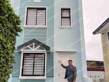 For Sale  TOWNHOUSE 2 STOREY Single-Family house  at Longos Malolos City, Bulacan