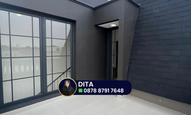Bellefont East Rumah Mewah Konsep Paris Eropa Classic 3 Lantai