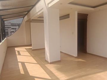 OFICINAS EN VENTA SECTOR LA CAROLINA QUITO ECUADOR