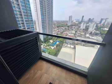 Disewakan Apartment Vertu Ciputra World Studio Furnished @ Mayjen Sungkono