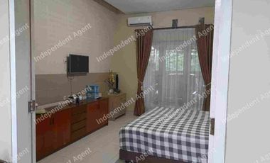 Rumah 1 lantai dengan Halaman dan Carport Luas di Jatikramat Kota Bekasi