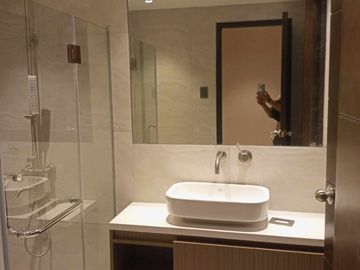 FOR SALE OR LEASE: 2 Bedroom with 2 Parking Slots in Two Salcedo Place