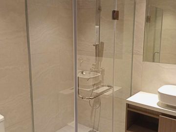FOR SALE OR LEASE: 2 Bedroom with 2 Parking Slots in Two Salcedo Place