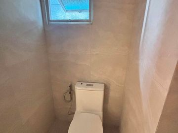 FOR SALE OR LEASE: 2 Bedroom with 2 Parking Slots in Two Salcedo Place