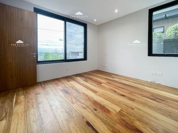 9BR Tivoli Royale House and Lot for Sale in Quezon City