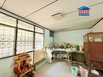 Two-story townhouse, 20 sq.wa., Supawan 1 Village, Soi Phetkasem 2, Intersection 2, Phetkasem Road, Kanchanaphisek Road, Phasi Charoen District, Bangk