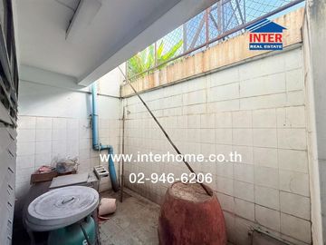 Two-story townhouse, 20 sq.wa., Supawan 1 Village, Soi Phetkasem 2, Intersection 2, Phetkasem Road, Kanchanaphisek Road, Phasi Charoen District, Bangk