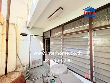 Two-story townhouse, 20 sq.wa., Supawan 1 Village, Soi Phetkasem 2, Intersection 2, Phetkasem Road, Kanchanaphisek Road, Phasi Charoen District, Bangk