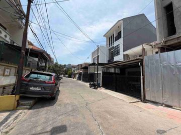 Dijual Rumah di Gading Harmony