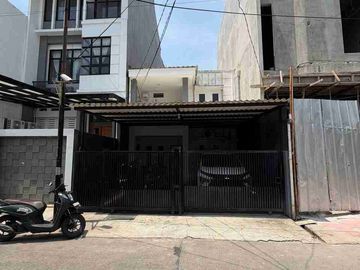 Dijual Rumah di Gading Harmony