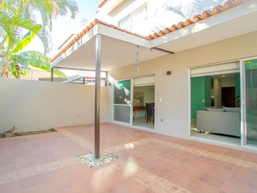 Casa en venta en Fluvial Vallarta, Puerto Vallarta, ubicación estratégica y alta plusvalía