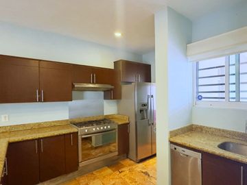 Casa en venta en Fluvial Vallarta, Puerto Vallarta, ubicación estratégica y alta plusvalía