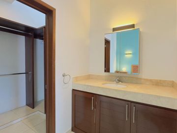 Casa en venta en Fluvial Vallarta, Puerto Vallarta, ubicación estratégica y alta plusvalía