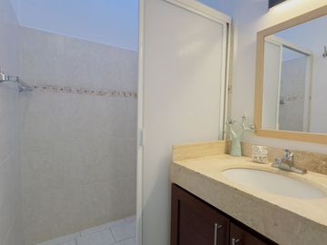 Casa en venta en Fluvial Vallarta, Puerto Vallarta, ubicación estratégica y alta plusvalía