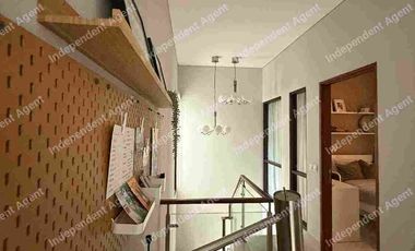 Rumah Fullfurnished 2 Lantai di Premier Estate 2 Jatiwarna Kota Bekasi