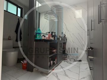 CASA EN VENTA EN FRACCIONAMIENTO BOSQUES DE SAN JUAN