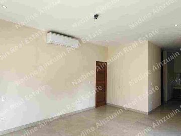 SE RENTA RESIDENCIA DISEÑÓ MODERNISTA  EN RESIDENCIAL LAGOS DEL SOL CANCÚN, QUINTANA ROO. 4 RECÁMARAS, ALBERCA, JARDÍN, AMENIDADES, SEGURIDAD 24 HORAS.