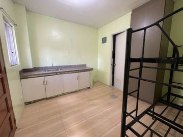 For Sale: 5 Bedroom House and Lot in Kapitolyo, Pasig City