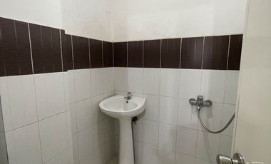 For Sale: 5 Bedroom House and Lot in Kapitolyo, Pasig City