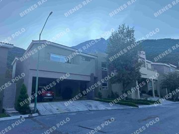 CASA EN VENTA CARRETERA NACIONAL EXCELENTE