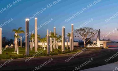 Lote en Venta de 420m2 en Privada Residencial Blanca Resodencial Alta Plusvalia al Norte de Merida, Yucatan