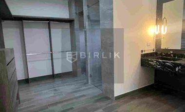VENTA CASA NUEVA EQUIPADA FRACCIONAMIENTO PRIVADO MONTERREY ZONA URO