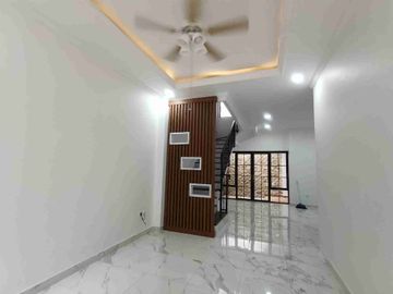 Dijual rumah di Sentul city siap huni