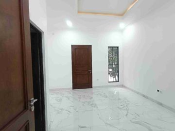 Dijual rumah di Sentul city siap huni