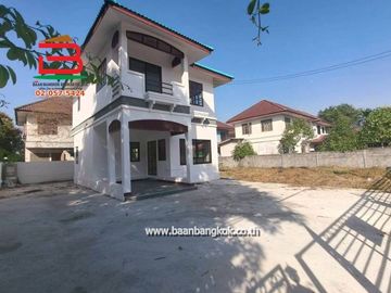 บ้านเดี่ยว หมู่บ้าน พรธิสาร 6 (เลียบคลอง 7) เนื้อที่ 110 ตรว.ใกล้โลตัส รังสิต คลอง7 ถนนรังสิต-นครนายก ตำบลบึงบอน อำเภอหนองเสือ จังหวัดปทุมธานี