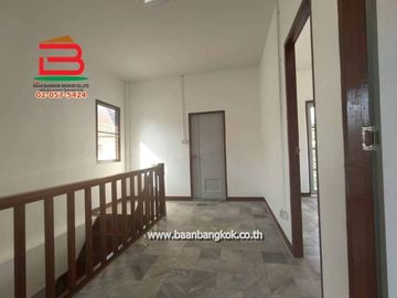 บ้านเดี่ยว หมู่บ้าน พรธิสาร 6 (เลียบคลอง 7) เนื้อที่ 110 ตรว.ใกล้โลตัส รังสิต คลอง7 ถนนรังสิต-นครนายก ตำบลบึงบอน อำเภอหนองเสือ จังหวัดปทุมธานี