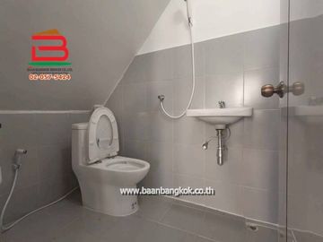 บ้านเดี่ยว หมู่บ้าน พรธิสาร 6 (เลียบคลอง 7) เนื้อที่ 110 ตรว.ใกล้โลตัส รังสิต คลอง7 ถนนรังสิต-นครนายก ตำบลบึงบอน อำเภอหนองเสือ จังหวัดปทุมธานี