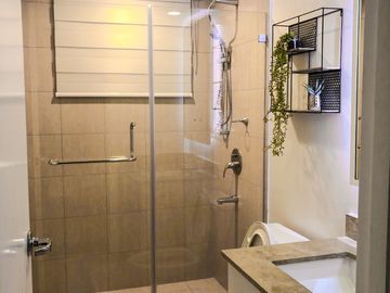 2BR CONDO FOR RENT JOYA LOFTS AND TOWERS ROCKWELL MAKATI