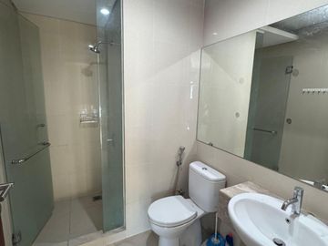 DISEWAKAN APARTEMEN PRIVATE LIFT DE RESIDENCE PAKUWON INDAH