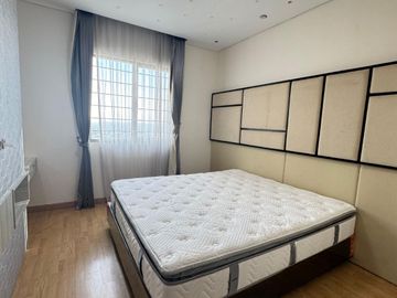 DISEWAKAN APARTEMEN PRIVATE LIFT DE RESIDENCE PAKUWON INDAH