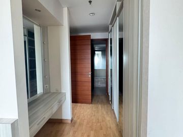 DISEWAKAN APARTEMEN PRIVATE LIFT DE RESIDENCE PAKUWON INDAH