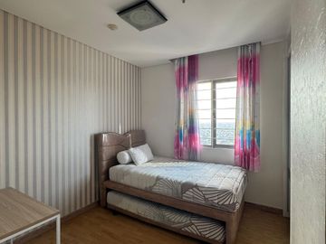 DISEWAKAN APARTEMEN PRIVATE LIFT DE RESIDENCE PAKUWON INDAH