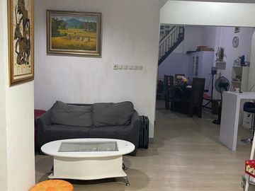 Rumah 1,5 Lantai Semi Furnished Di Cluster Cemara, Banjar Wijaya